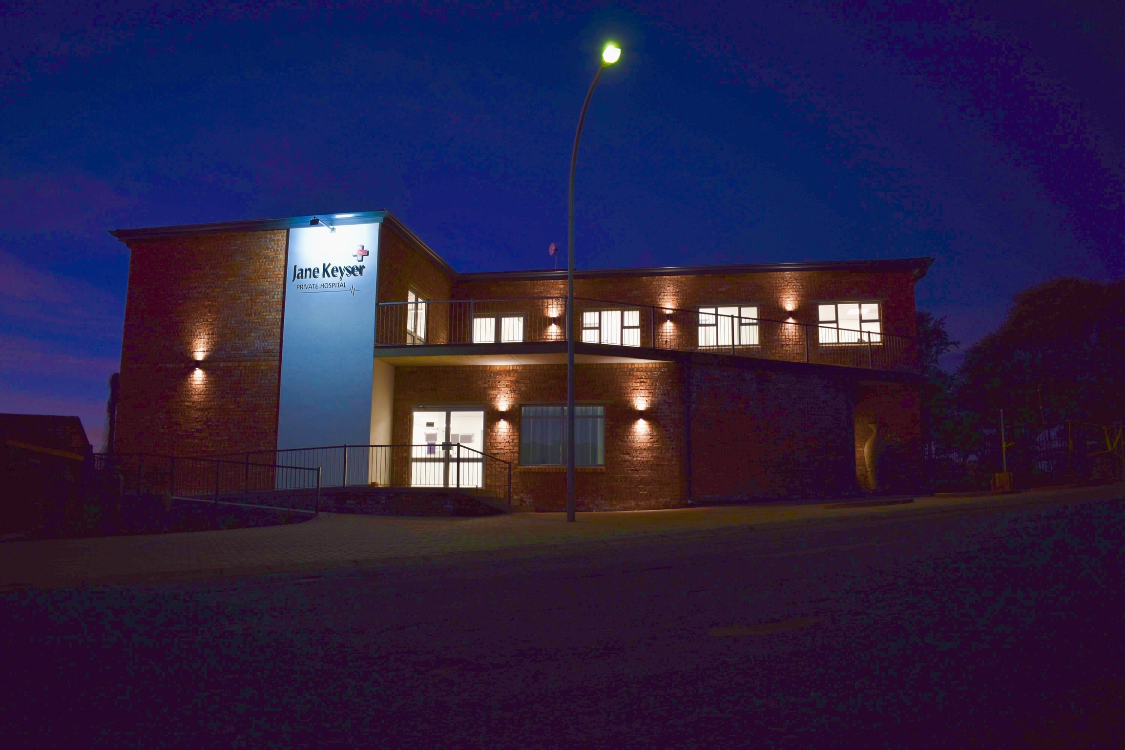 Jane Keyser Clinic - Night Shot
